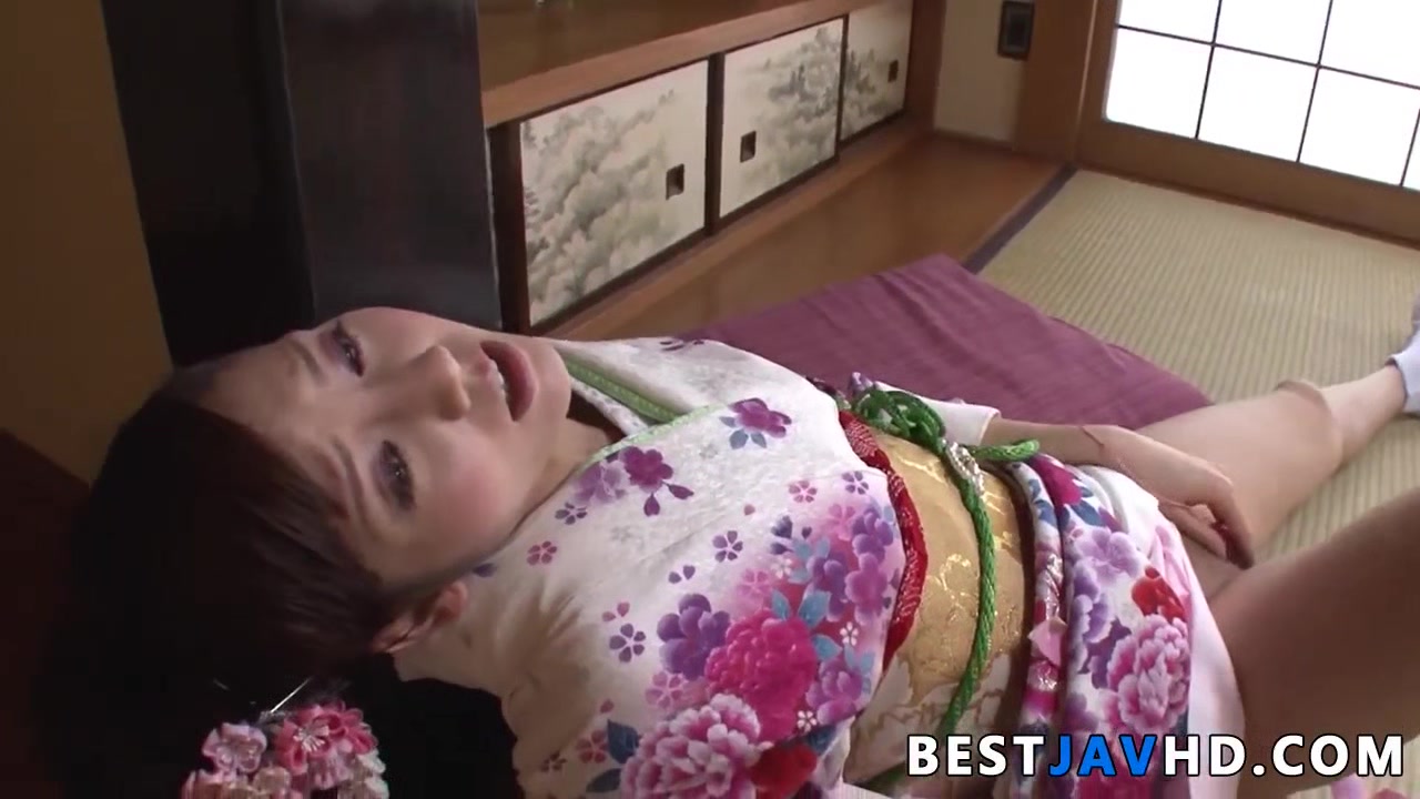 Dirty asian woman excitedly strokes her wet cooter on stage, delivering magnificent japanese xxx!