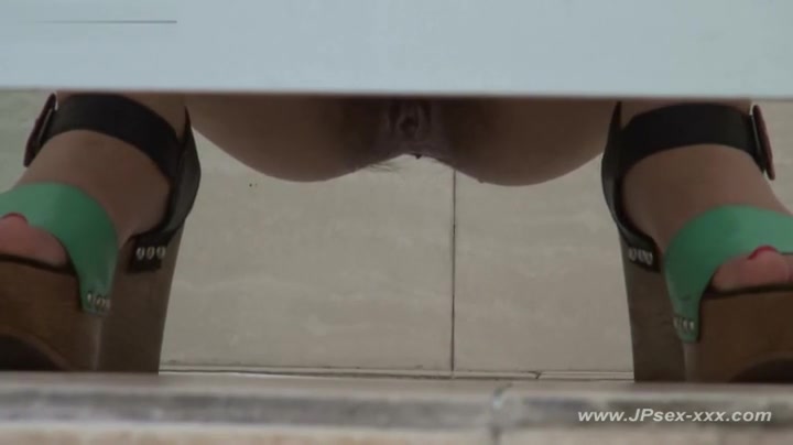###ping chinese girls go to toilet.2