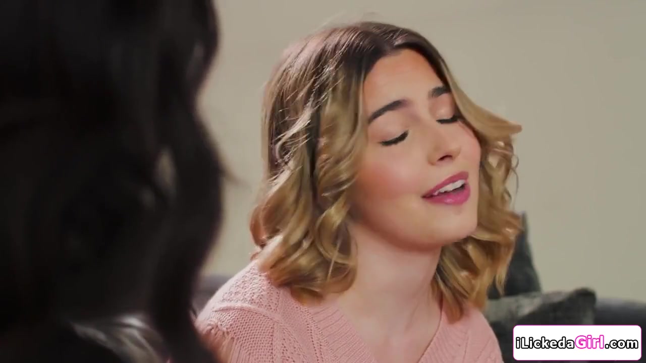 Jane Wilde, Chanel Camryn And The Best In Brunette Babe Facesits Lesbian Customer