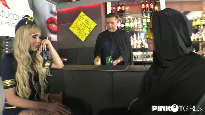 Chrystal Medeiros cums in a strangers ass - Pinko TGirls