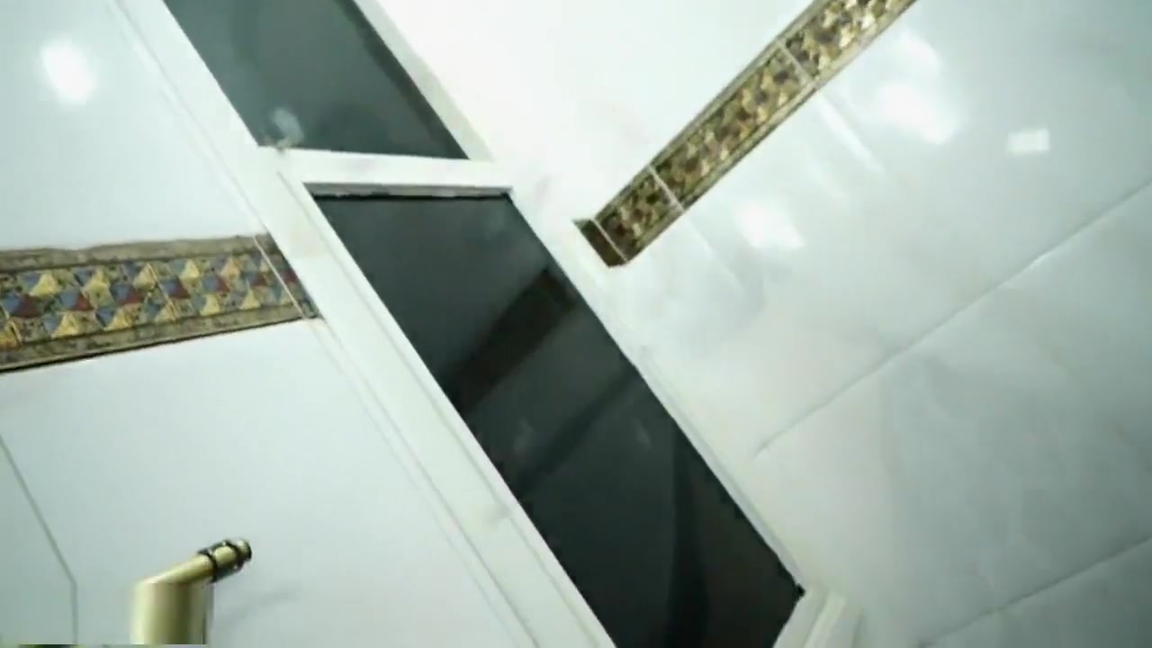 Hot blonde tranny with a big butt fucked in the ass