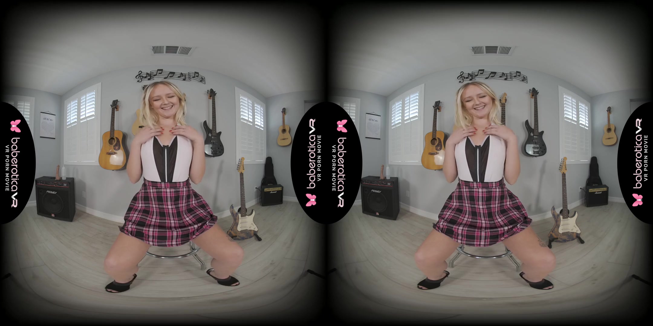 Natalia Queen Likes Masturbating in Clothes - Sexy Coed Blonde Solo