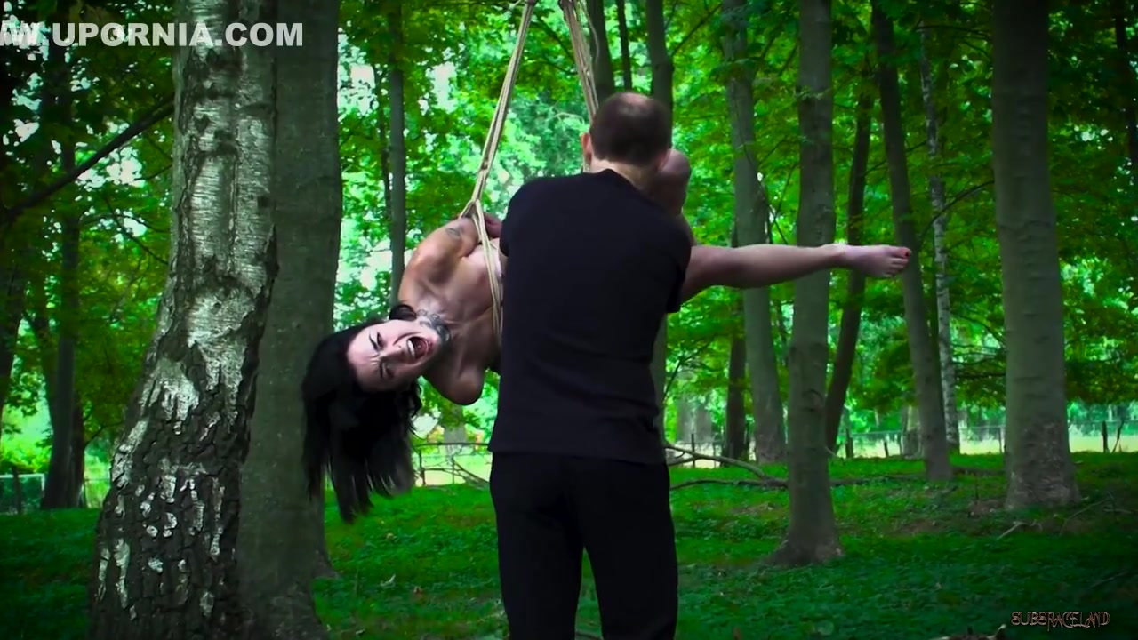 Hot Submissive Babe Gets Hard Fuck And Spanking In Bdsm
