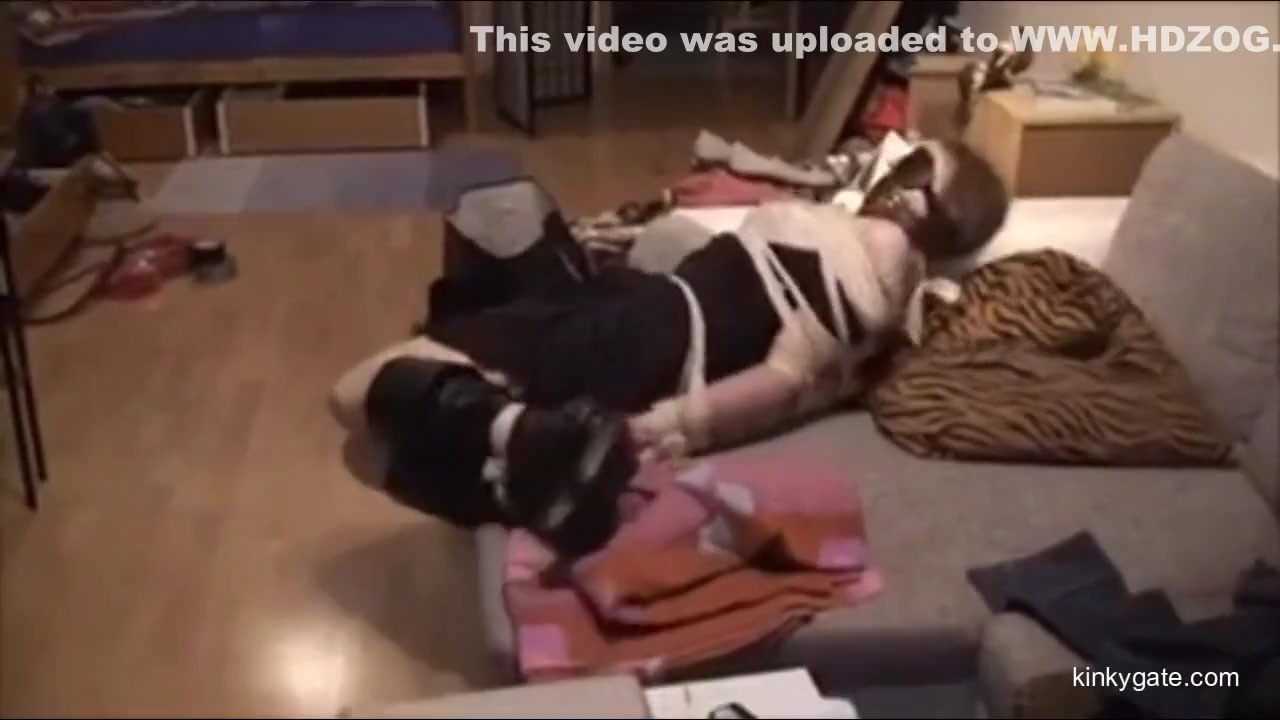 Sub Tracey Struggling In Ropes