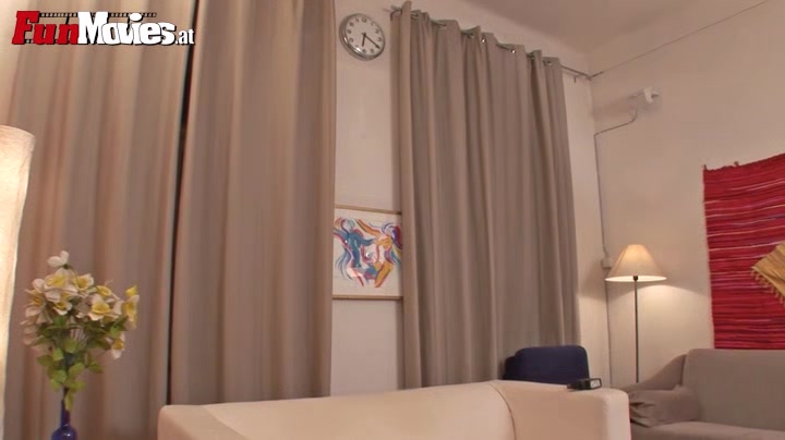 Amateur Threesome - FunMovies