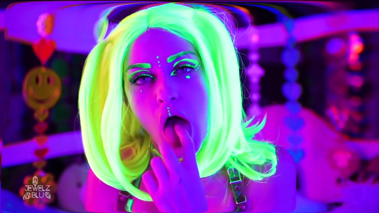 Trippy Neon Fishnet Dildo Suck And Fuck (full Video On - Jewelz Blu