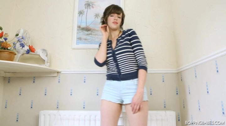 Kate-Anne - Wank On My Bed - BoppingBabes