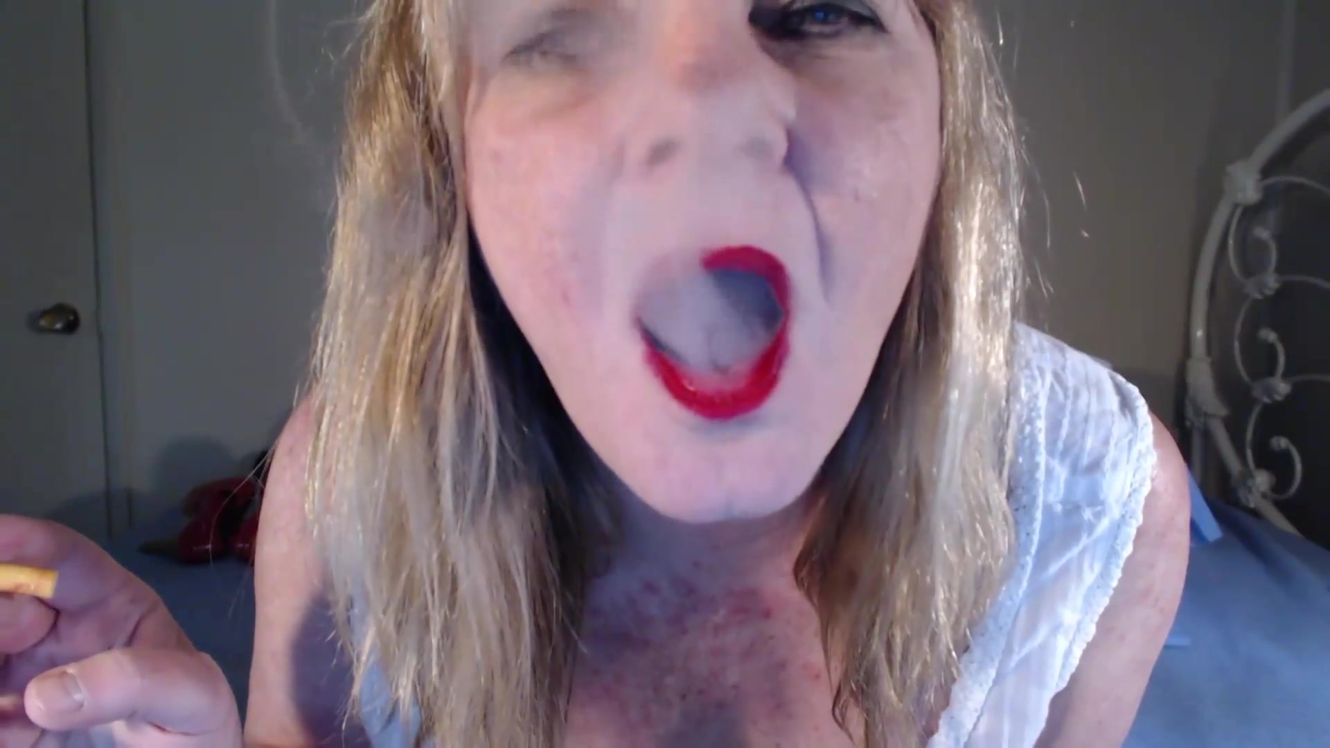 Smoke Fetish In My Panties - TacAmateurs