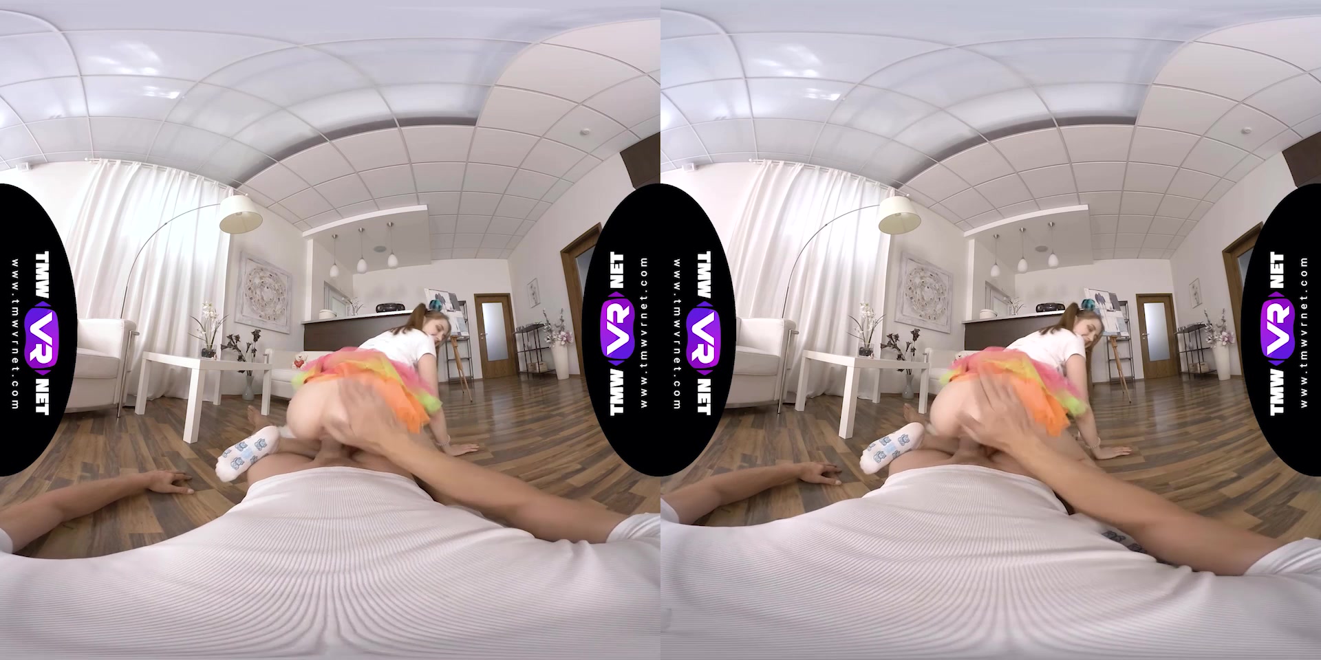 Lollipop and dick in gentle hands - TmwVRnet