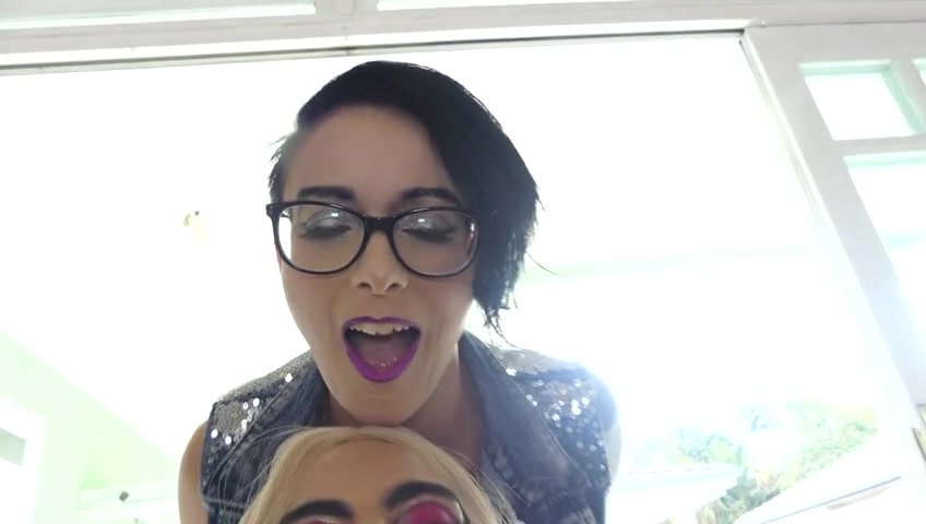 DEBORA ANDRADE & CRIS BATHORY FIST LAB /FASHION COCTAIL DRINKING / GANGBANG BBC 3 ON 1 AND GIRL / HUGE PROLAPSE / ANAL FISTING / RIMING TO MAN / DEEP THROAT PUFFING / DP / DAP / - PissVids