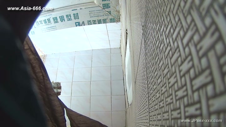 chinese girls go to toilet.127