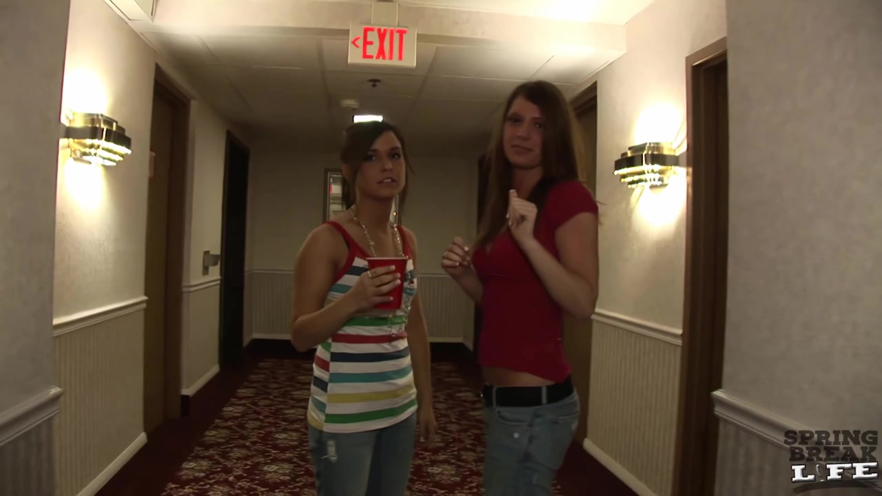 Girls Flashing in Hotel