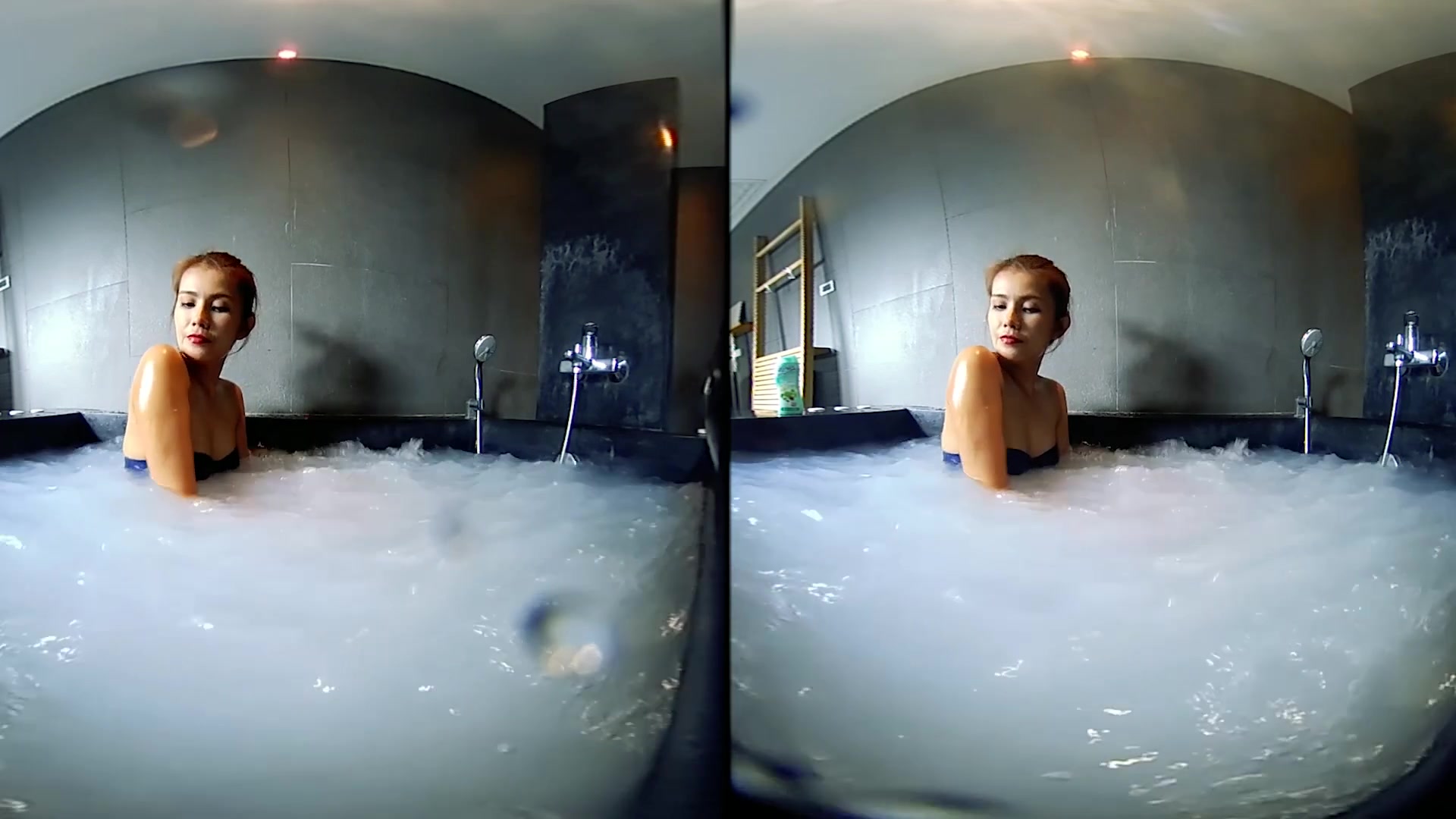 Wet Finger Games In The Whirlpool 3 - VRPussyVision
