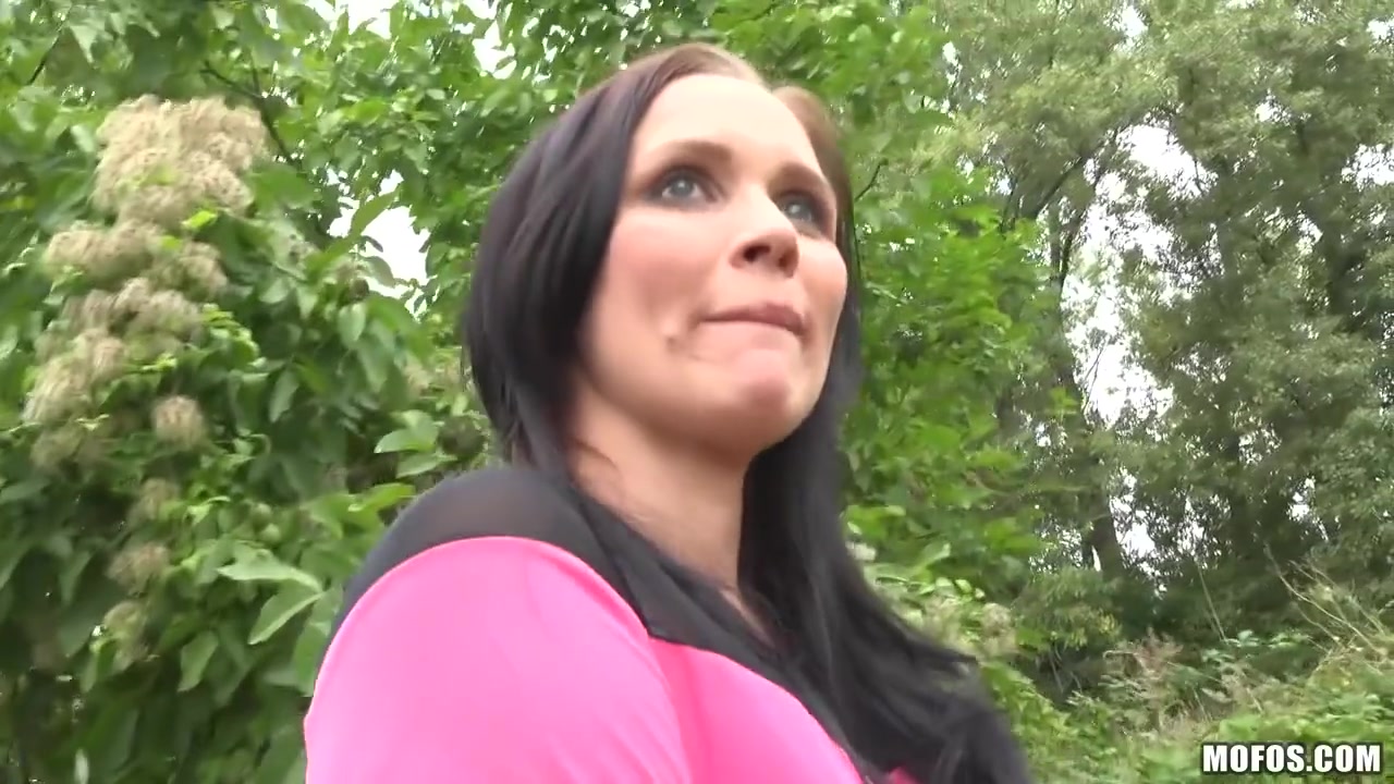 Joanna Fucks In Public For Money