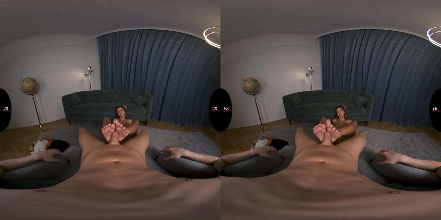 Agatha Can't Stop Sucking Your Cock - VRedging