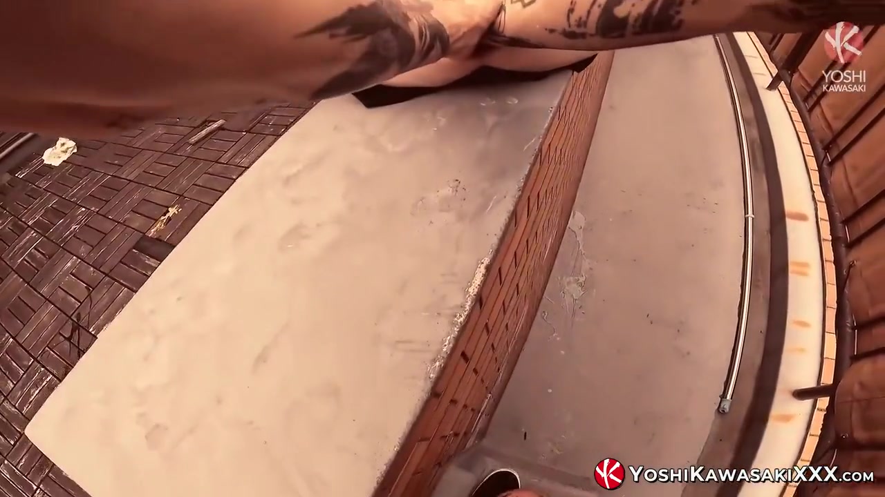 Axel Abysse - Gets Double Hand Fisted