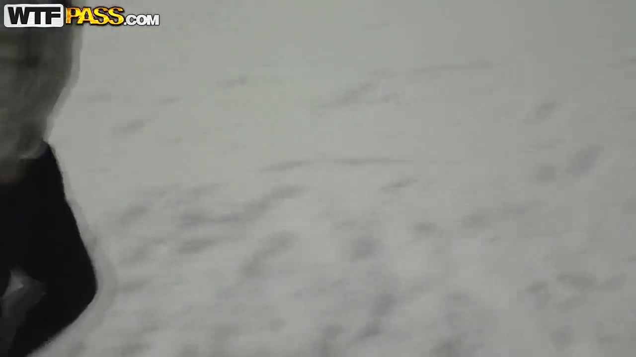 Sexy girlfriend Lory fantastic fuck in the snow