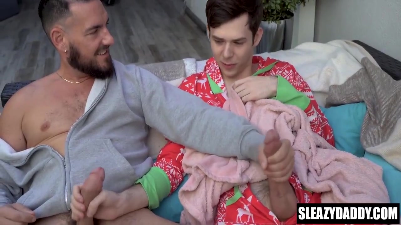 Stepdad Caught Stepson Masturbating 8 Min - Gay Porn And Gay Boy
