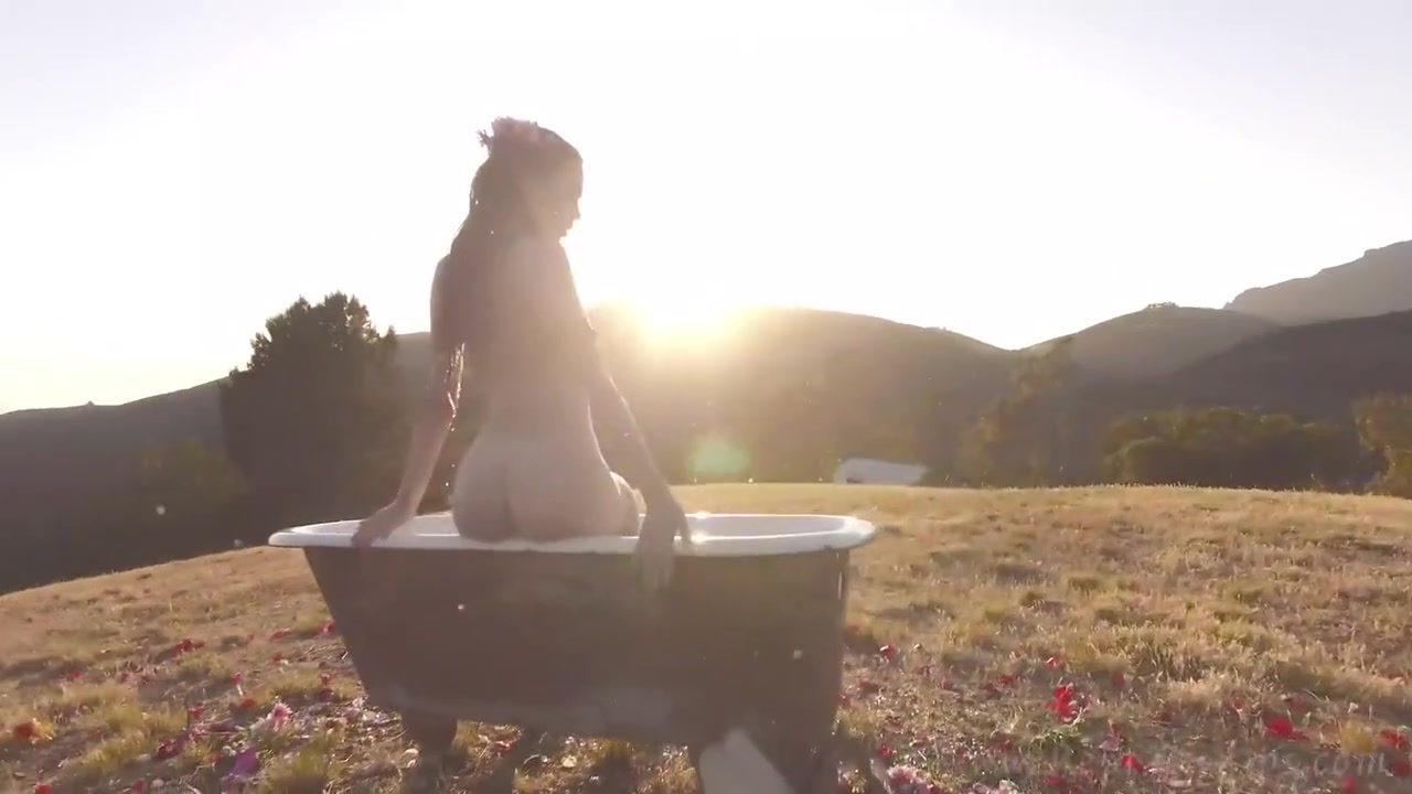 Riley Reid - Bathing In Solitude - Cum Watch Pleasure Herself In Nature