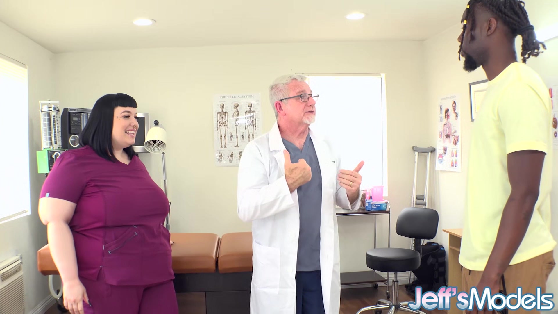 Nurse Alexxxis Fucks a Black Athlete