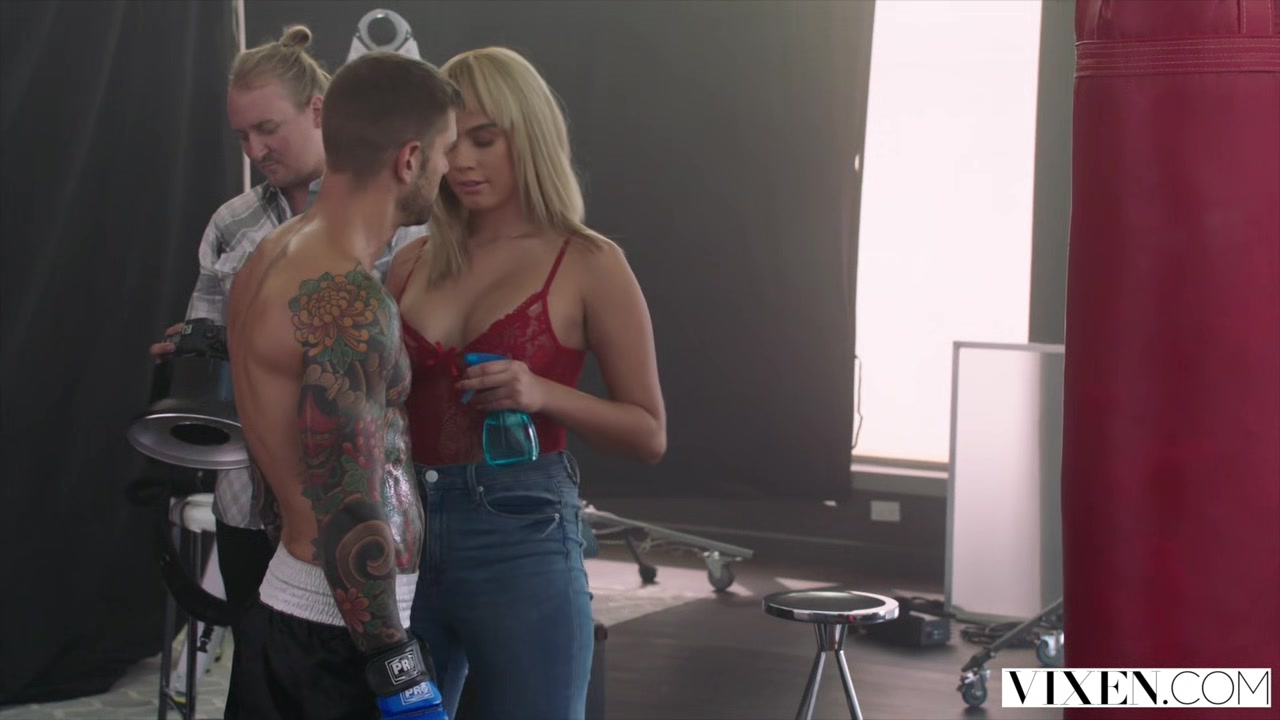 VIXEN teen 18+ cant resist MMA fighter after photoshoot