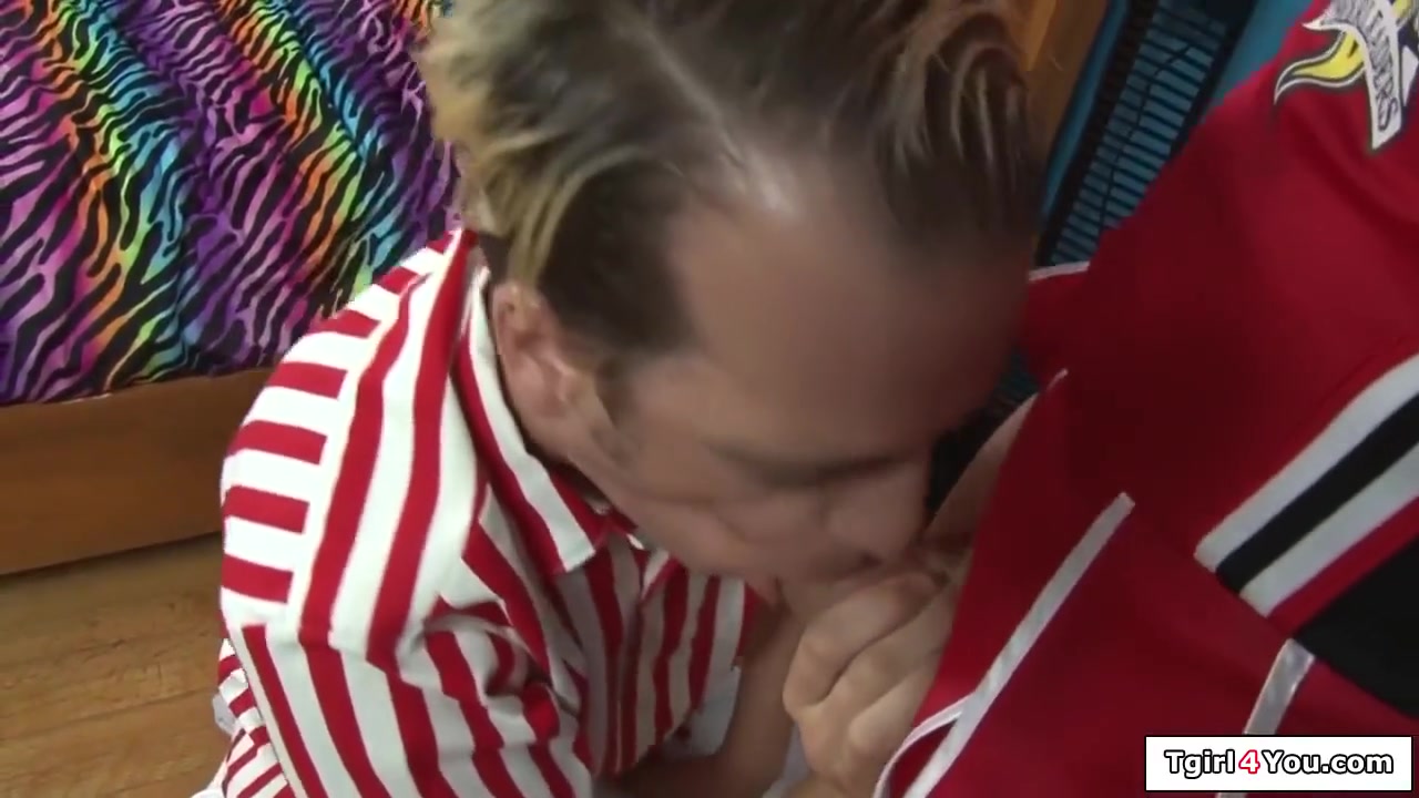 Nina Lawless And Big T - Ts Cheerleader Anal Fucking