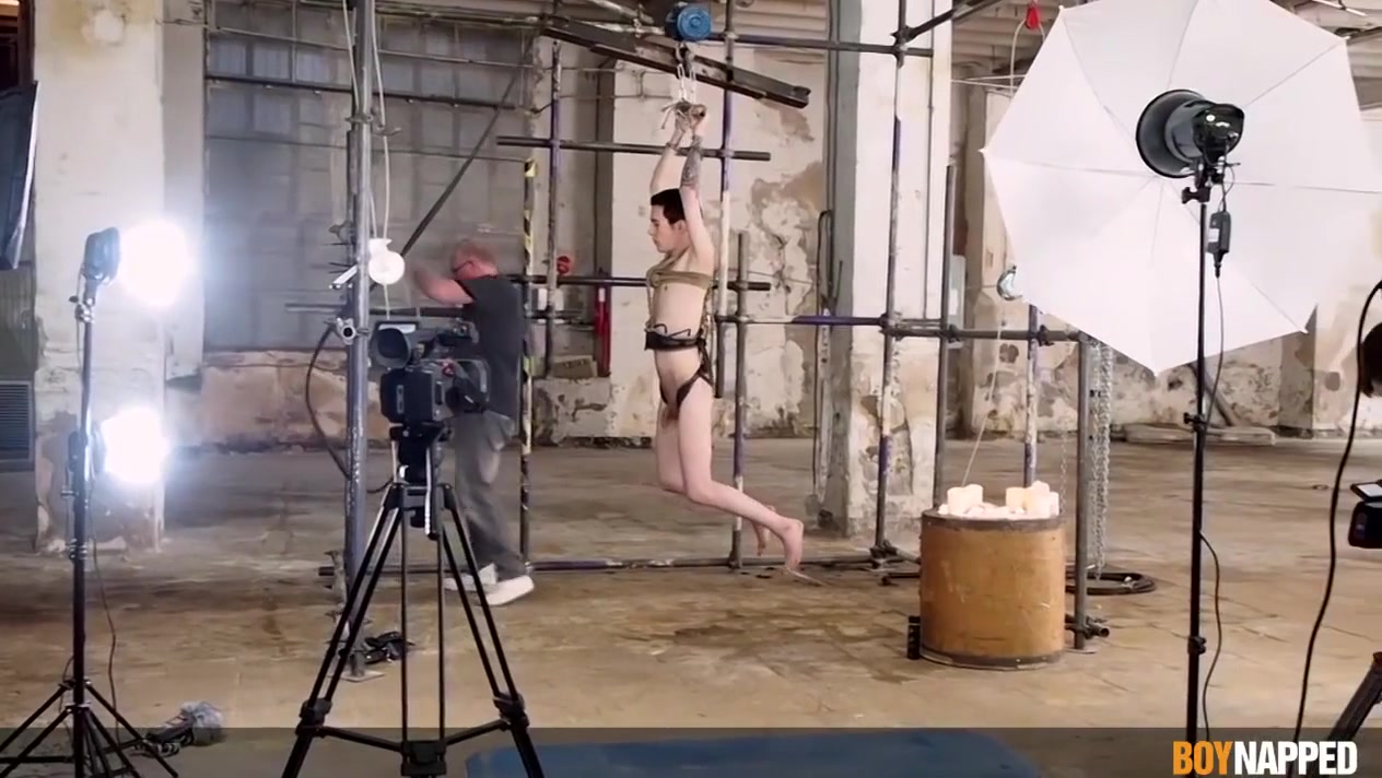 Master Kane And Anal Hook And Pinwheel With Taylor Mason