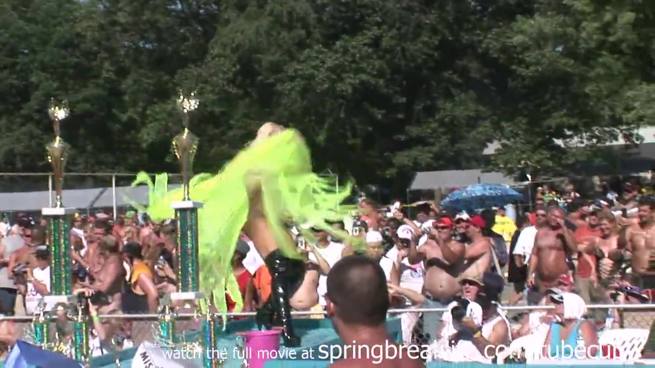 SpringBreakLife Video: Naked Paint