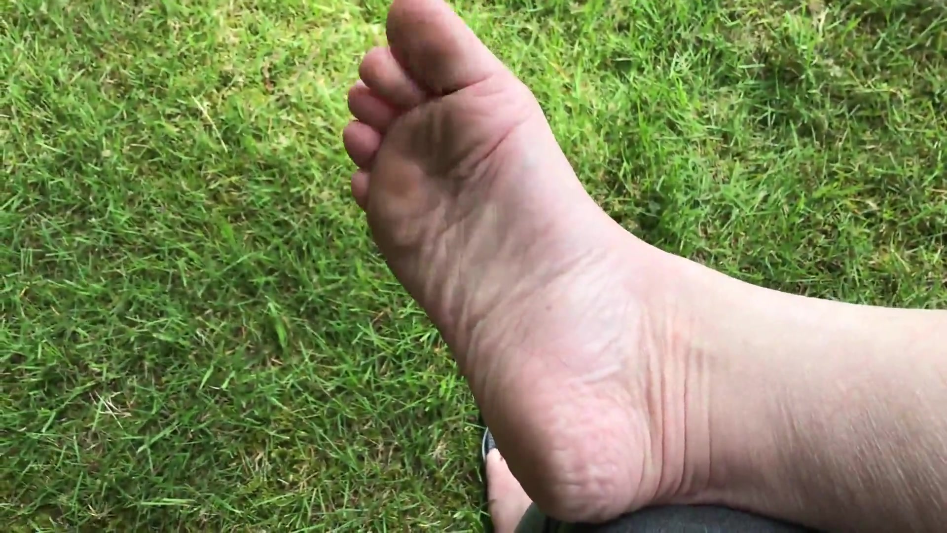 Bare Feet In Flip Flops - TacAmateurs
