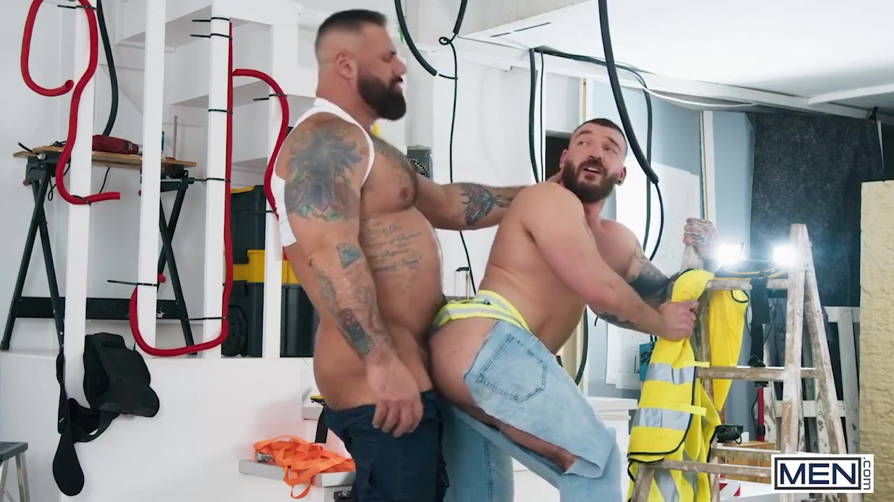 Kinkoer Beckons For Steamy Construction Sex With Rimming And Foot Play With Alex Marte