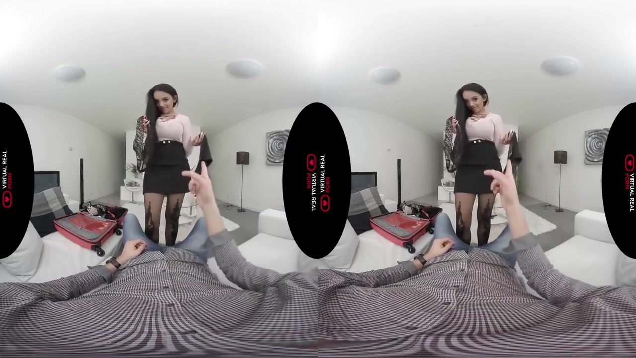 A Girl From Barcelona With Virtual Reality