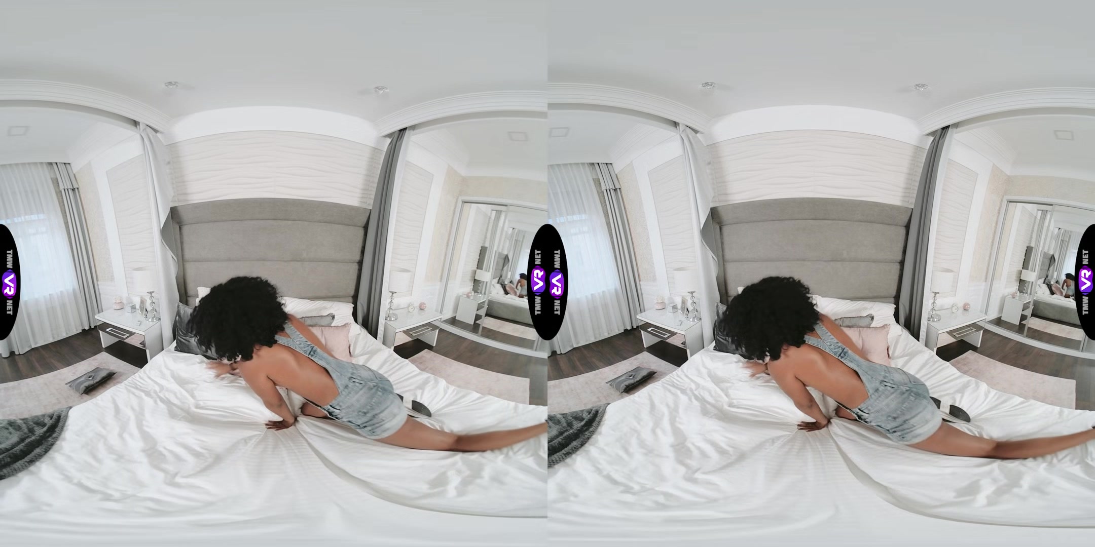 Bored and sex-hungry ebony