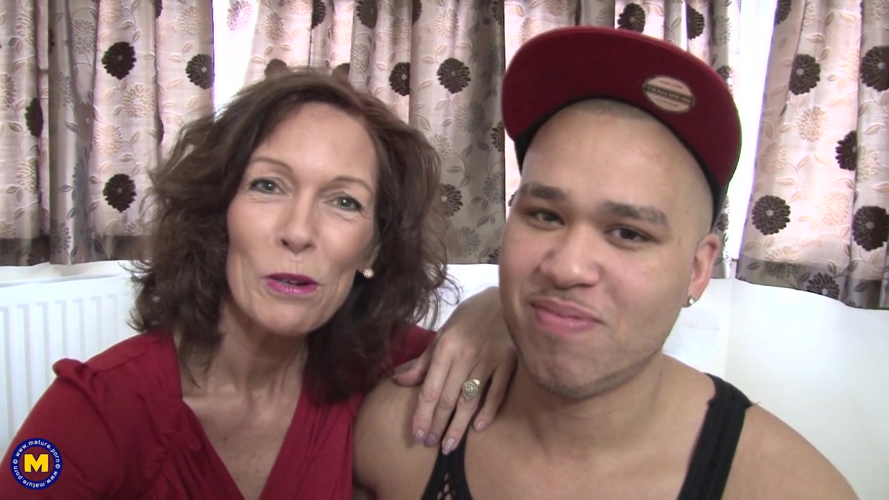 Hot British Mature Cougar Loves Having Sex With Her Horny Toyboy - MatureNL
