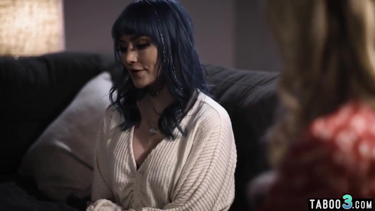 Big Boobed Consoled By Her Lesbian Milf Landlady With Jewelz Blu And Bella Bends