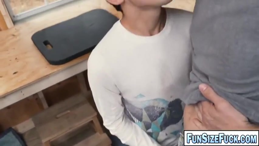 Small Guy Fucked Behind By Tall Guy Bob Knight With Damien Grey