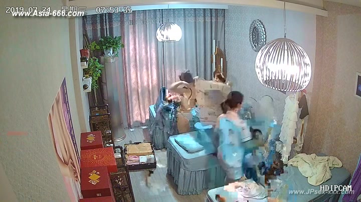 Hackers use the camera to remote monitoring of a lover's home life.375