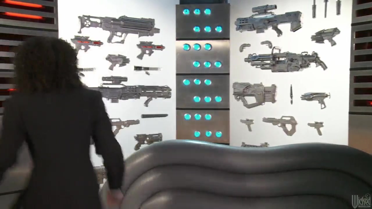 Men in Black parody with Misty and her epic rump