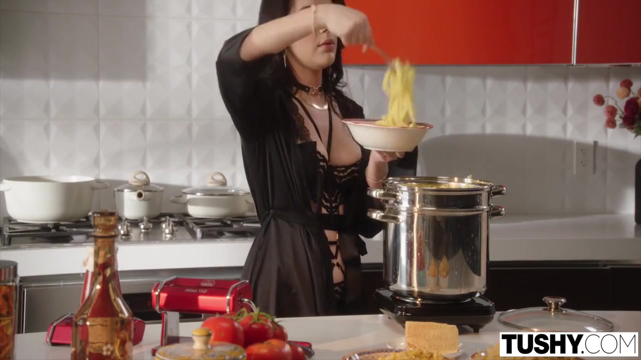 Goddess Valentina Has Insatiable Appetite For Anal 12 Min