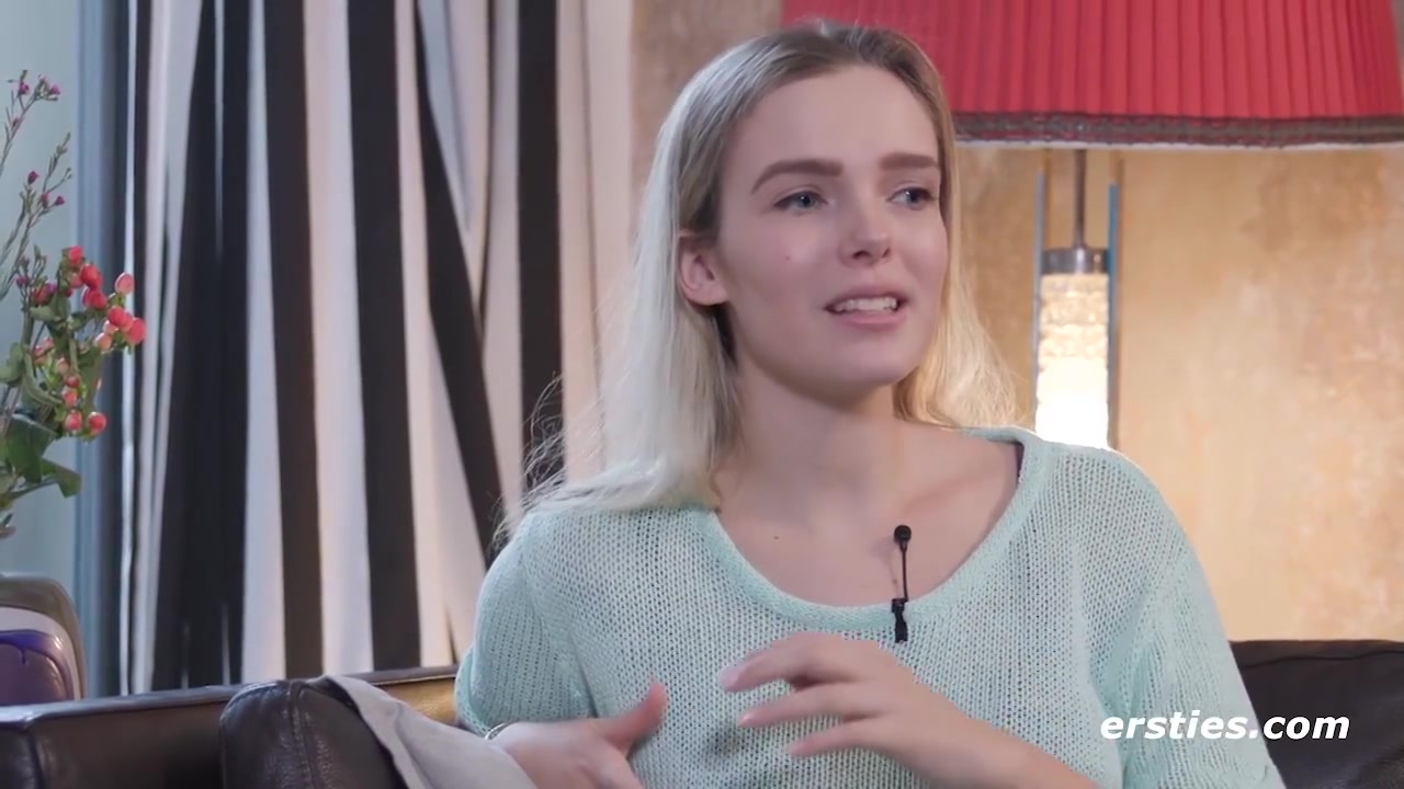 Die Blonde Sandy S Macht Es Sich Selbst Mit Einem