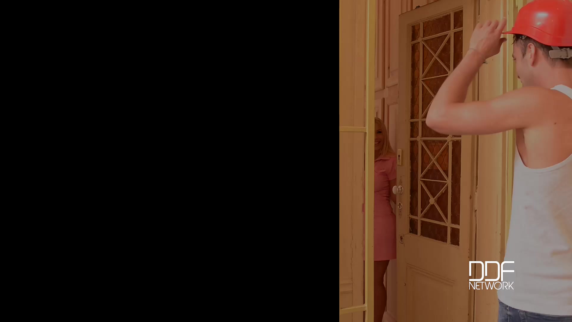 Lay That Pipe - Voluptuous Busty Bombshells Seduce Plumber - PornWorld