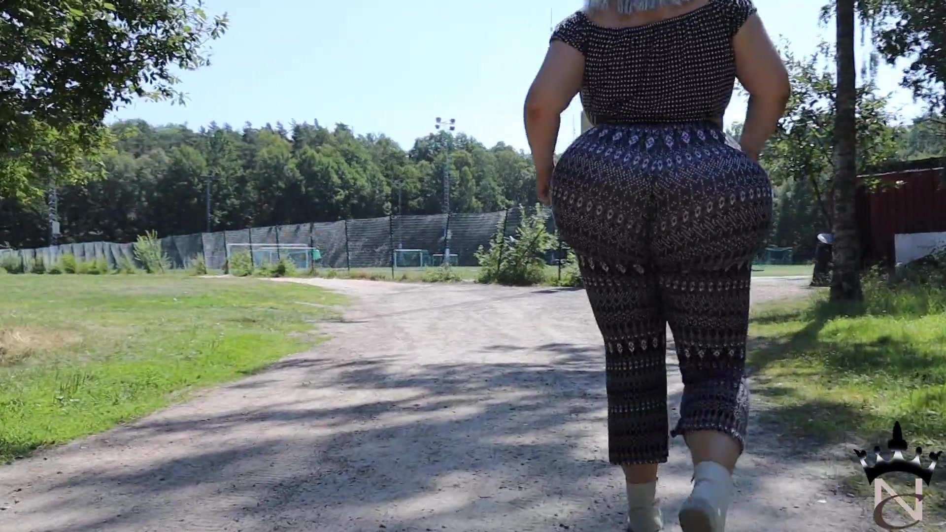 Slomo Walk Yoga Tights - Sex Movies Featuring Natasha Crown