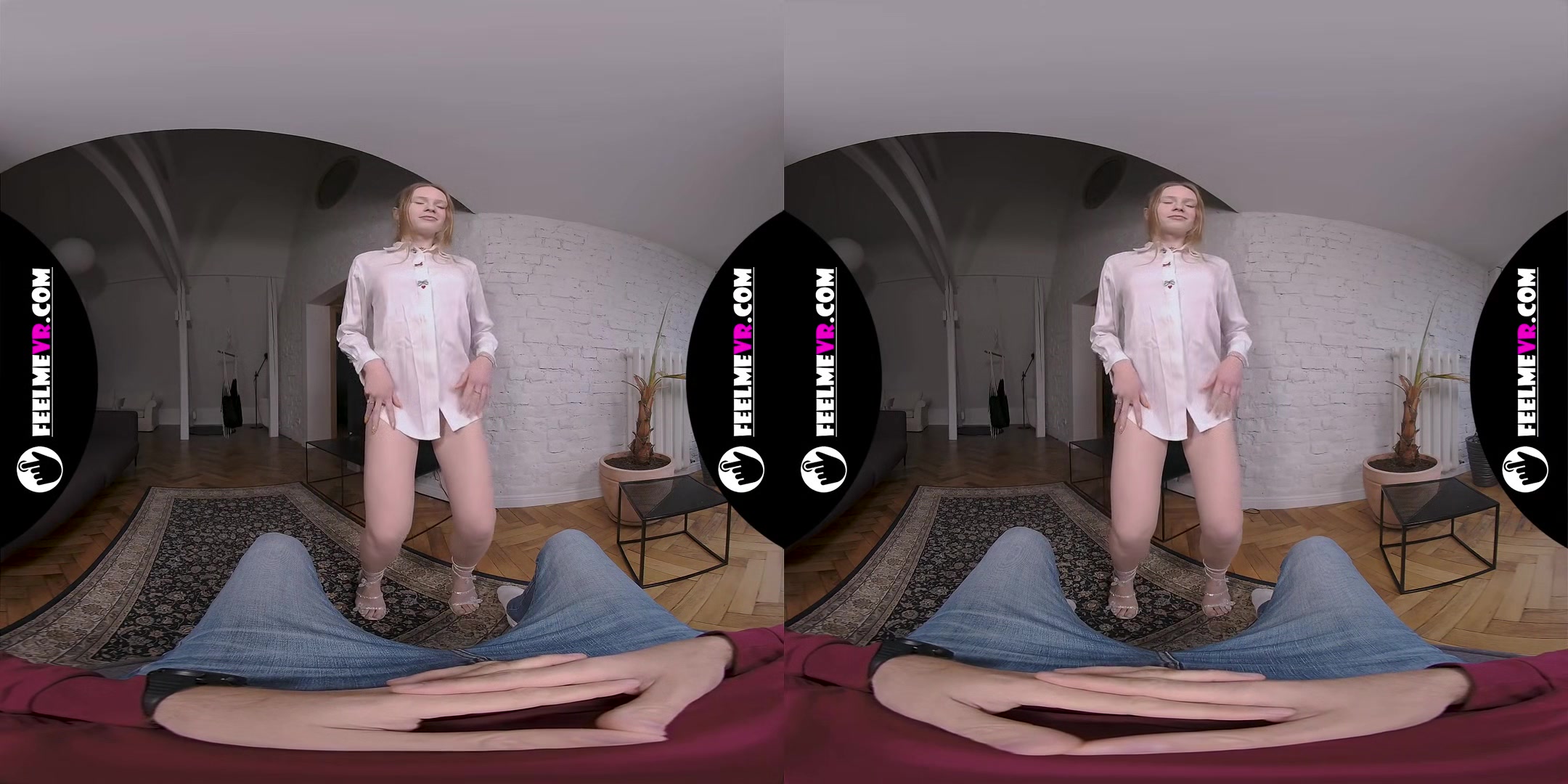 Virtual Reality Striptease With Zuzanna