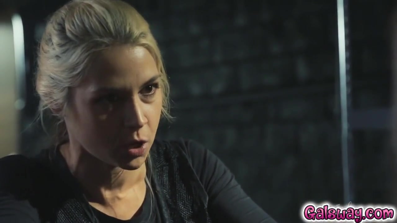 Luna Starts Tribbing Her Wildly