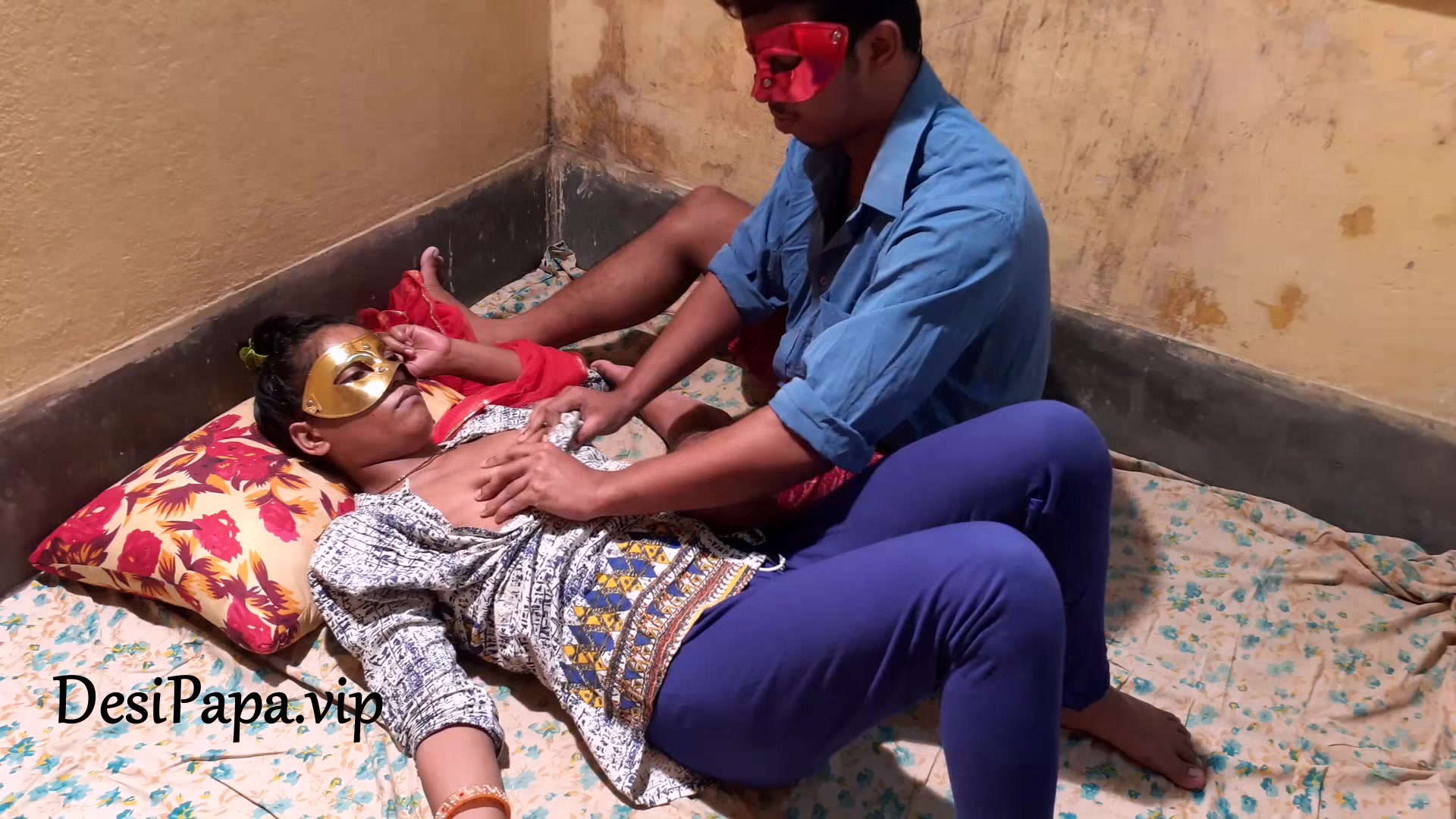 Mature Indian Bhabhi Hot Sex With Her Young Devar Husband Out For Work In Hindi Audio
