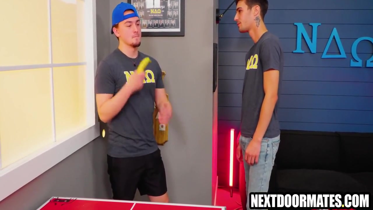 Masyn Thorne And Gay Porn - Glory Hole Sex At Frat House 7 Min