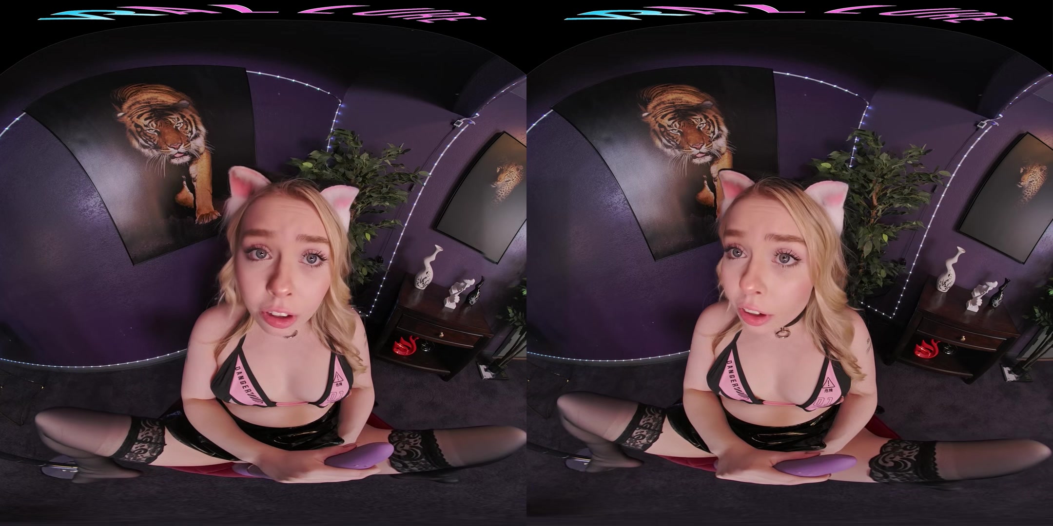 Haley Spades plays with her pussy in VR