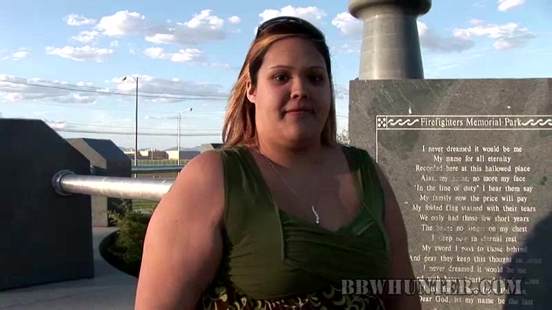 Pretty Plus-size teen 18+ in the Park - BBWHunter