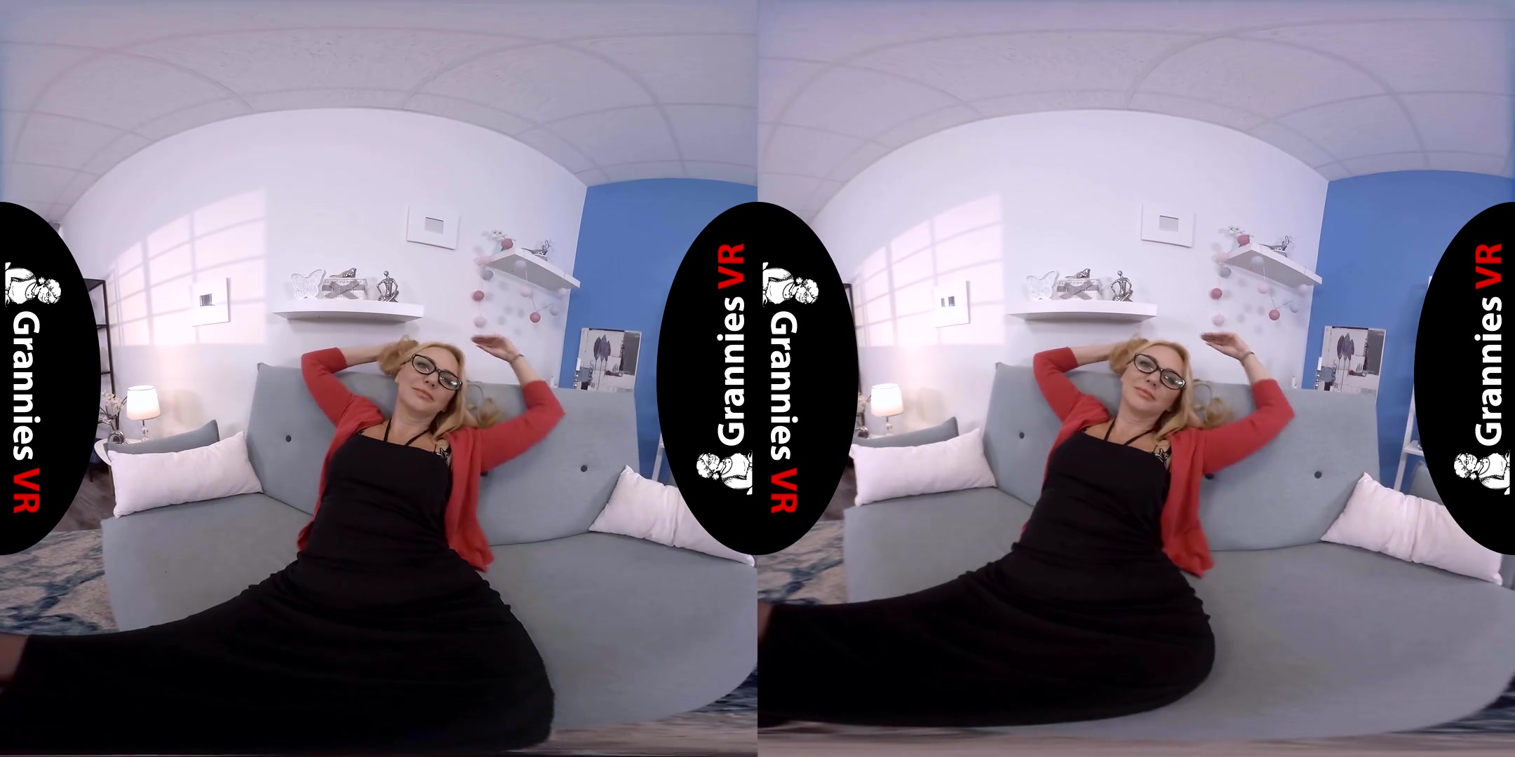 Mia Evans - Mature in Glasses - Blonde Granny Fingering