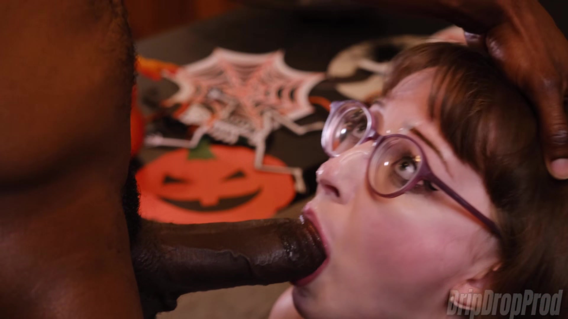 Mymindbreaks Gets Glazed On Halloween - Dripdrop Productions