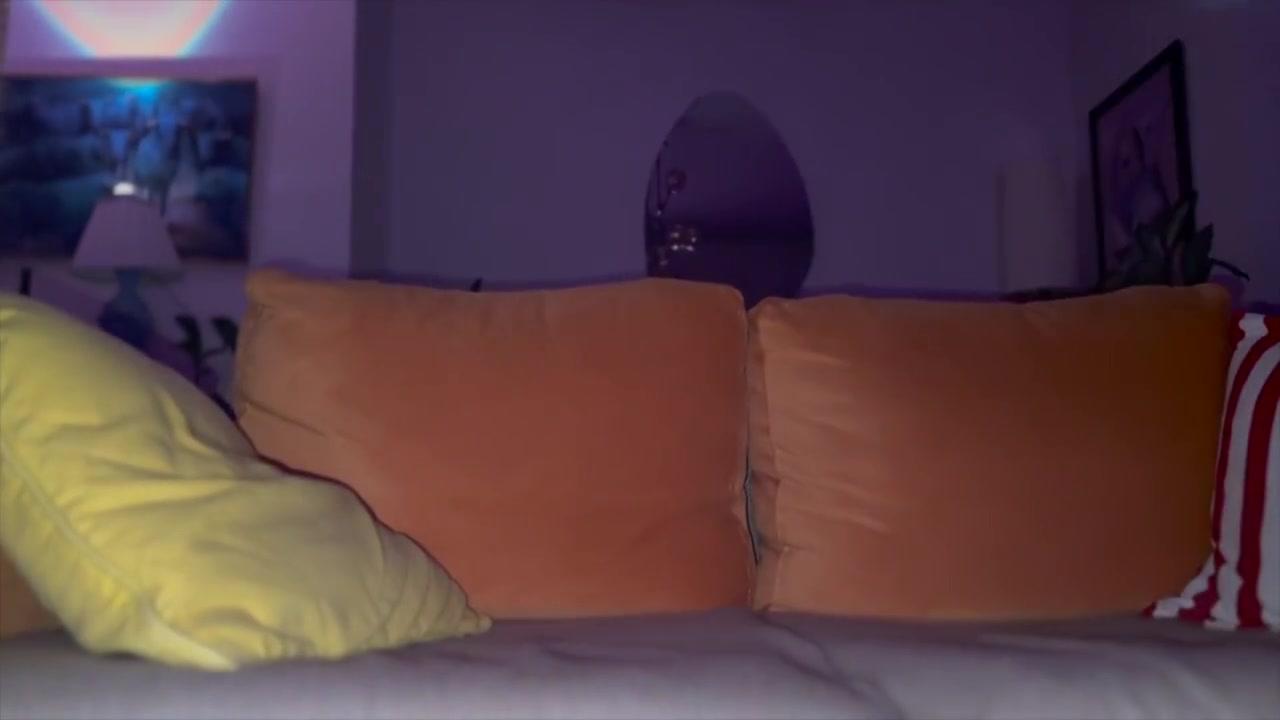 Athletic Guy Gave A Blowjob To All The Guys At A House Party - 555